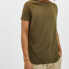 Raglan sleeve T-shirt